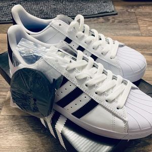 Superstar Adidas sneakers, w size 10, men’s size 7